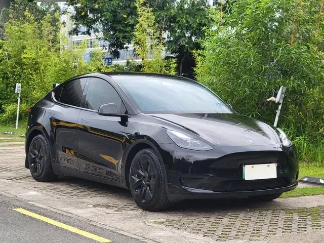 Tesla Model Y Facelifted rear-wheel drive version