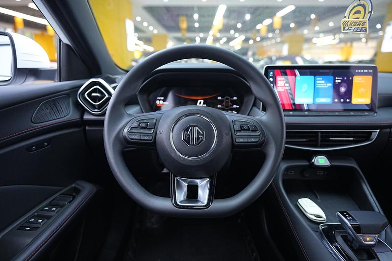 MG MG5 2025