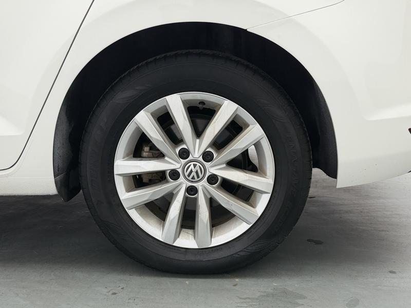 Volkswagen Touran L 2016