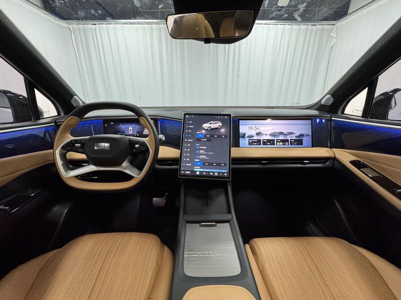 Geely Galaxy Galaxy L7 2024