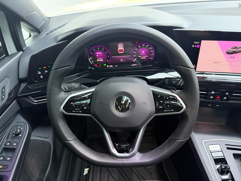 Volkswagen golf 2023