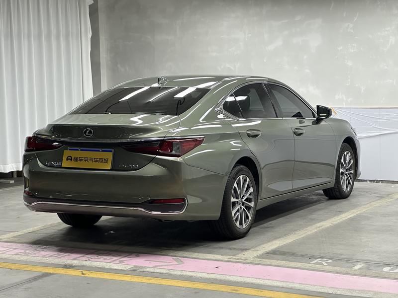 Lexus Lexus ES 2022