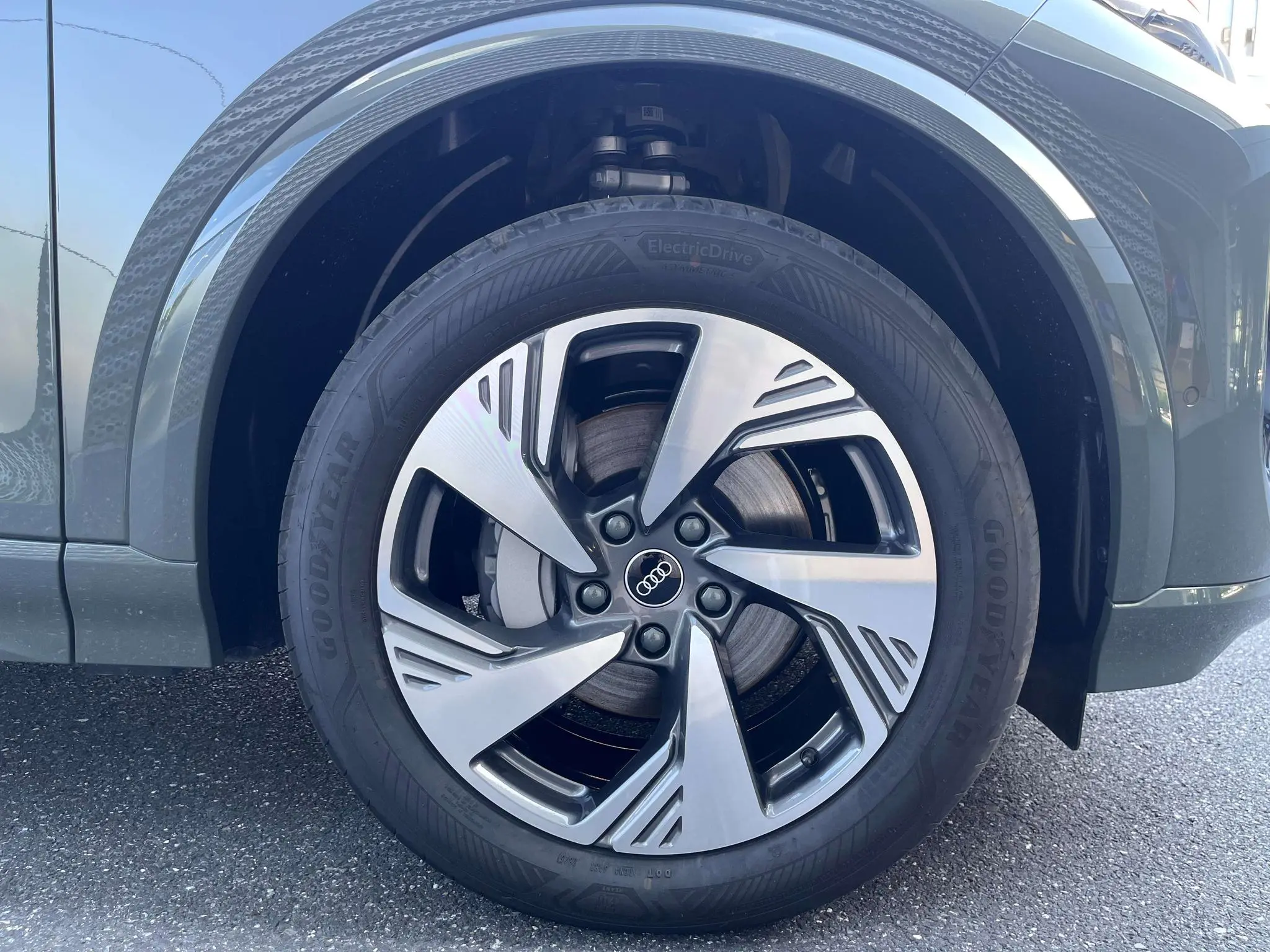 Audi Audi Q6L e-tron Long battery life version