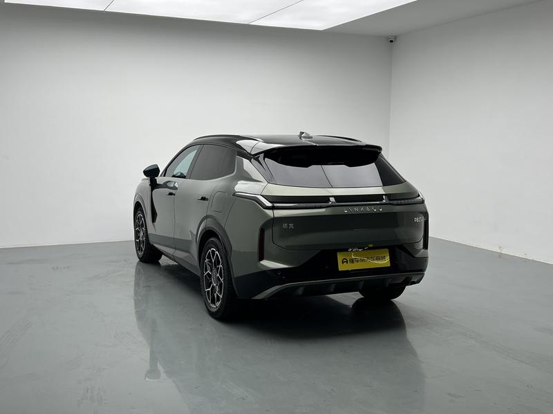 Lynk & Co Lynk&Co 08 EM-P 2023