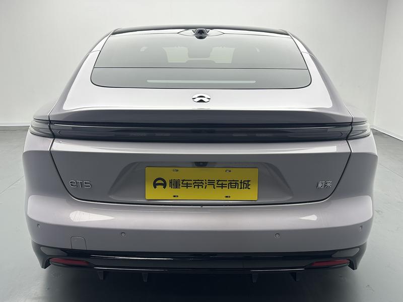 NIO NIO ET5 2025