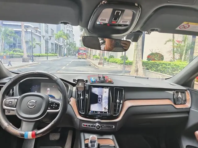 Volvo Volvo XC60 PHEV T8 four-wheel drive long battery life Zhiyuan Deluxe Edition