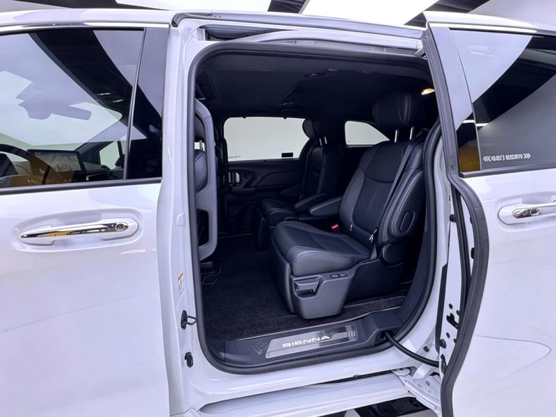 Toyota Sienna 2024