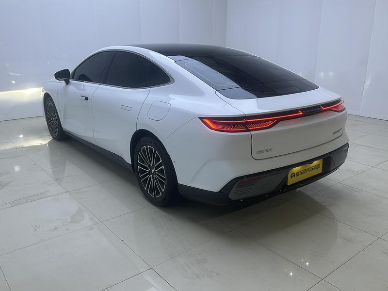 Geely Galaxy Galaxy Star Shine 8 PHEV 2025