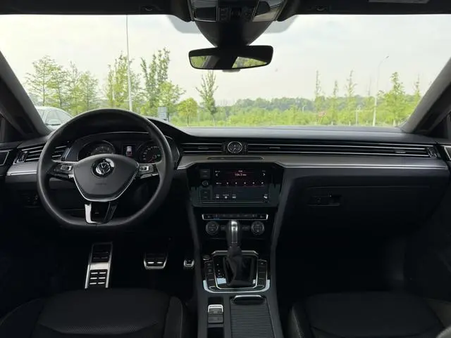 Volkswagen Volkswagen CC 330TSI Charm Edition Country V