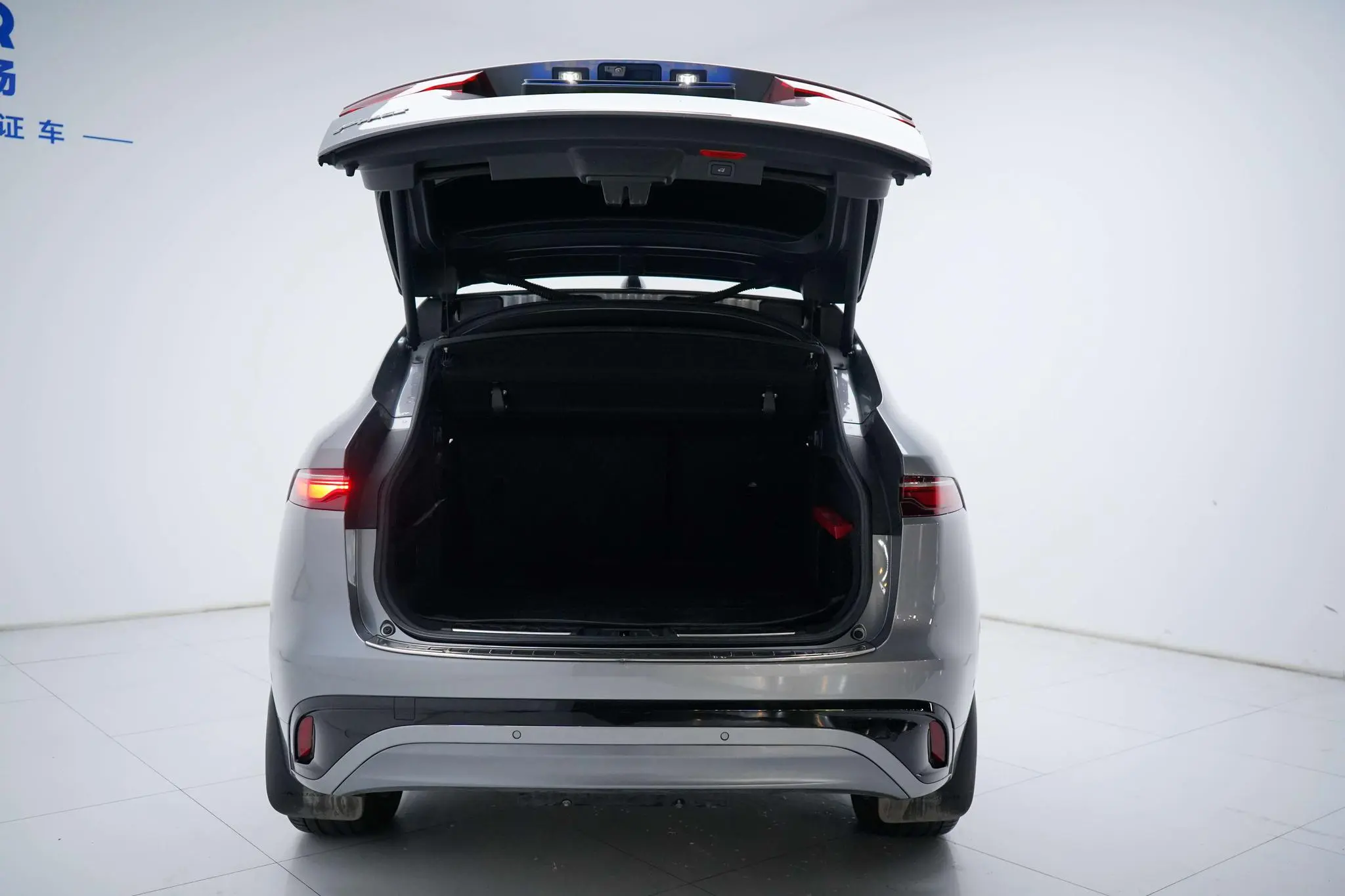 Jaguar Jaguar F-PACE 250PS R-Dynamic SE