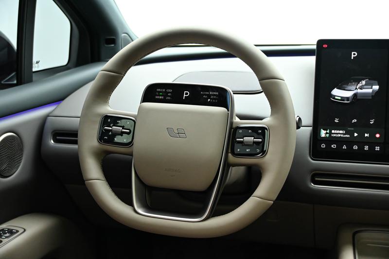 Li Auto Ideal i6 2025