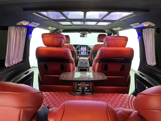 Mercedes-Benz Vito 2.0T Business Edition 7 Seats