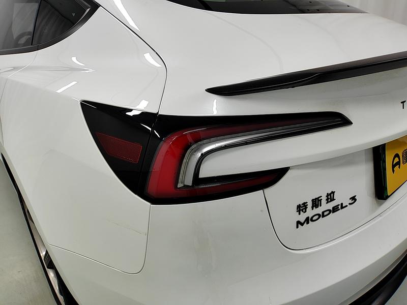 Tesla Model 3 2025