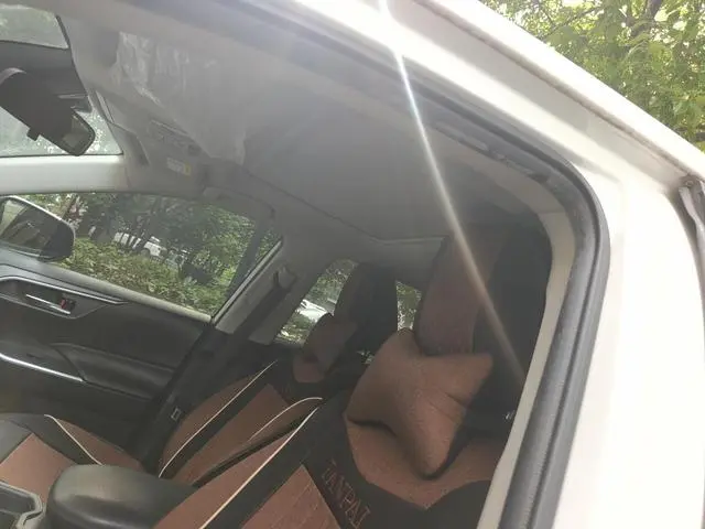 TOYOTA RAV4 Rongfang 2.0L CVT two-wheel drive fashion version