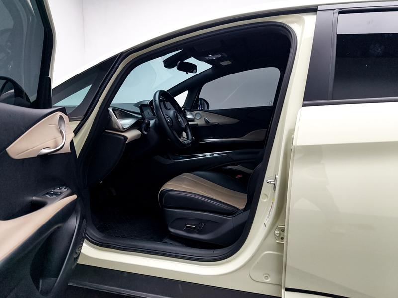 BYD dolphin 2025