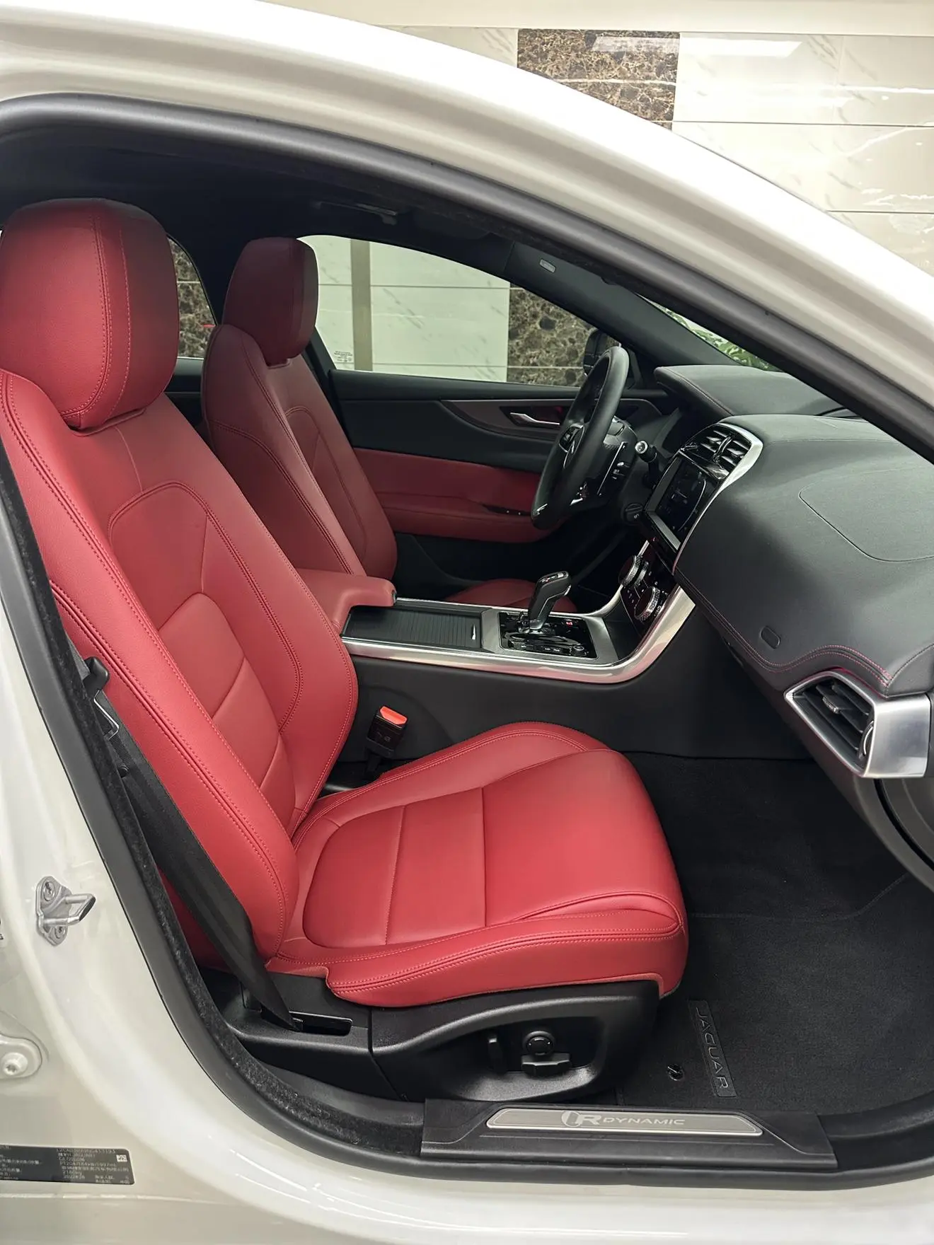 Jaguar Jaguar XEL 2.0T 250PS R-DYNAMIC S Enterprising Sports Edition