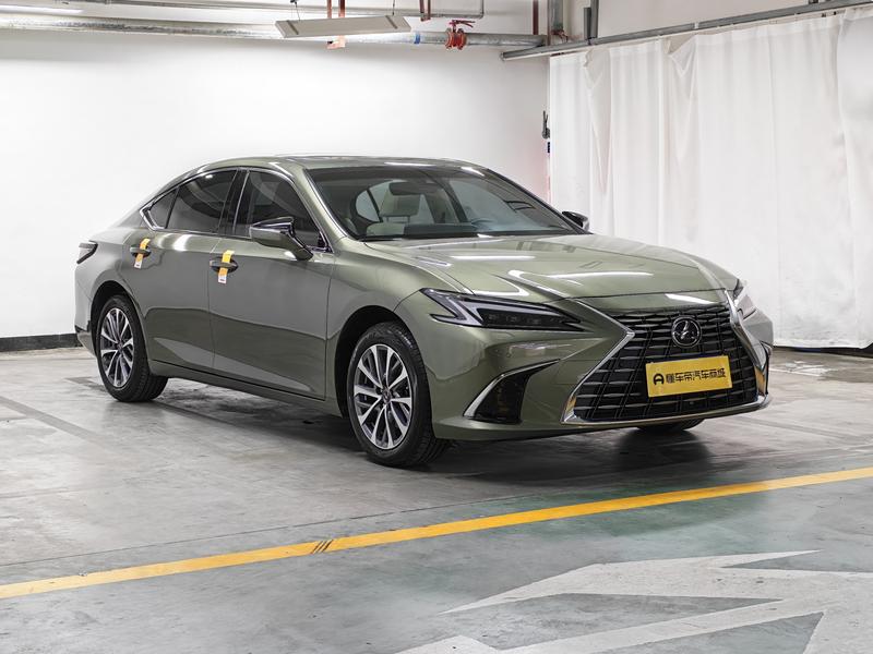Lexus Lexus ES 2025