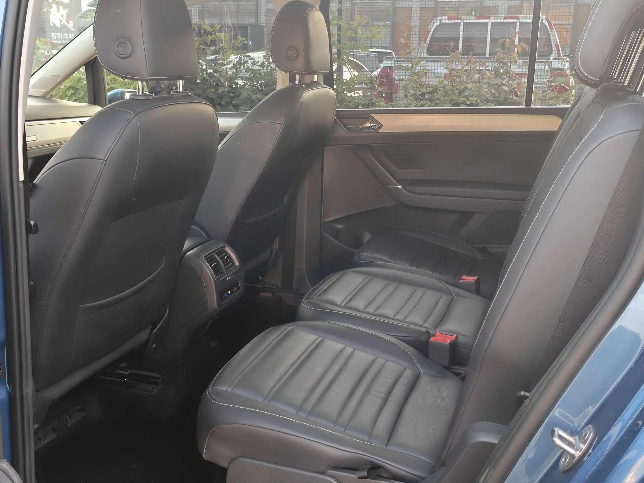 Volkswagen Touran L 280TSI Automatic Shuya Version