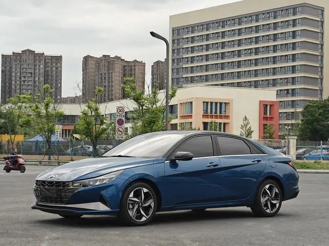Hyundai Elantra 240TGDi DCT LUX Premium Edition