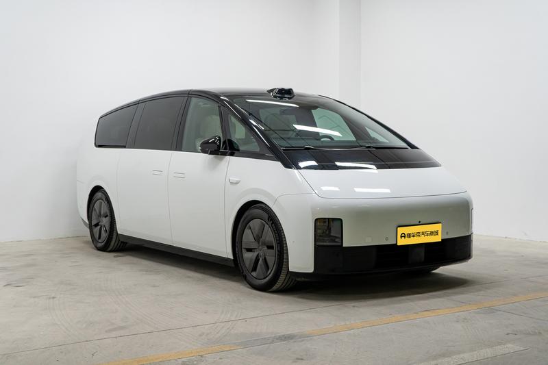 Li Auto Ideal MEGA 2024