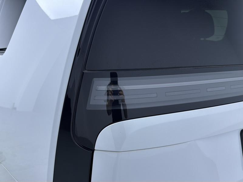 Li Auto Ideal MEGA 2025