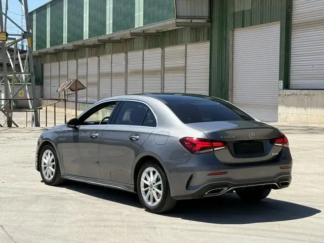 Mercedes-Benz Mercedes-Benz A-class Facelift A 200 L sports sedan fashion type