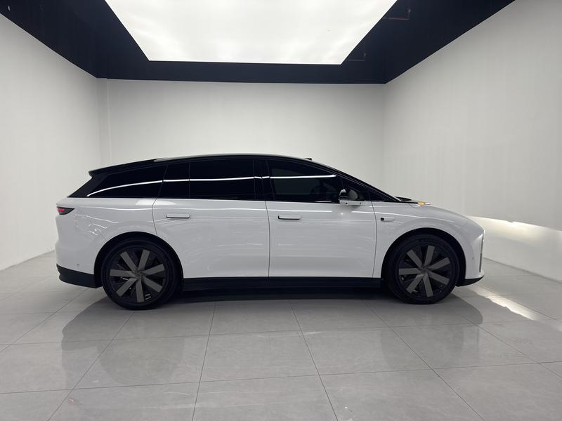 Li Auto Ideal i6 2025