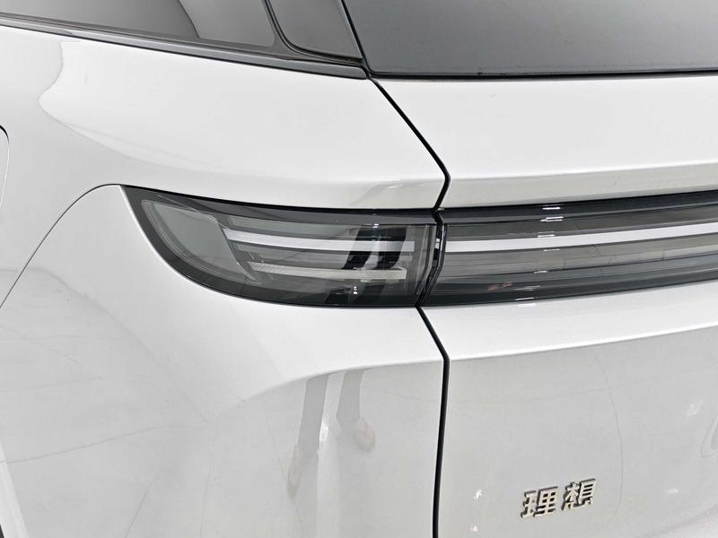 Li Auto Ideal i6 2025