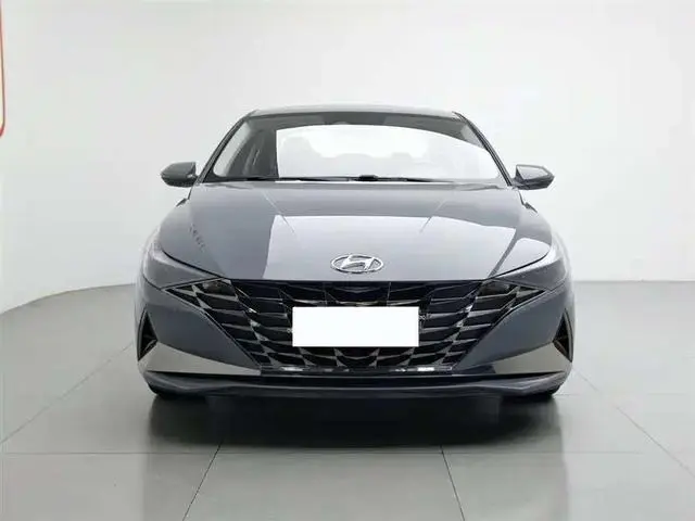 Hyundai Elantra 1.5L CVT LUX Premium Edition
