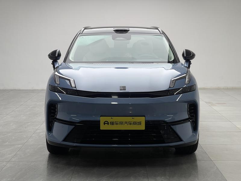 Lynk & Co Lynk&Co 08 EM-P 2026