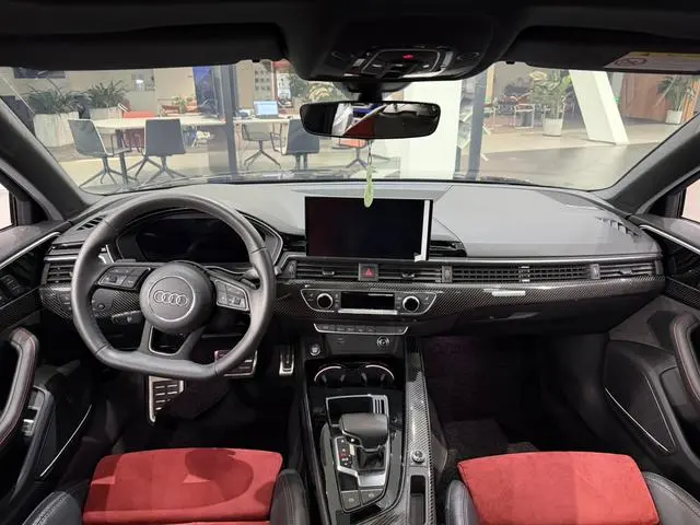 Audi Audi A4L 45 TFSI quattro premium dynamic type