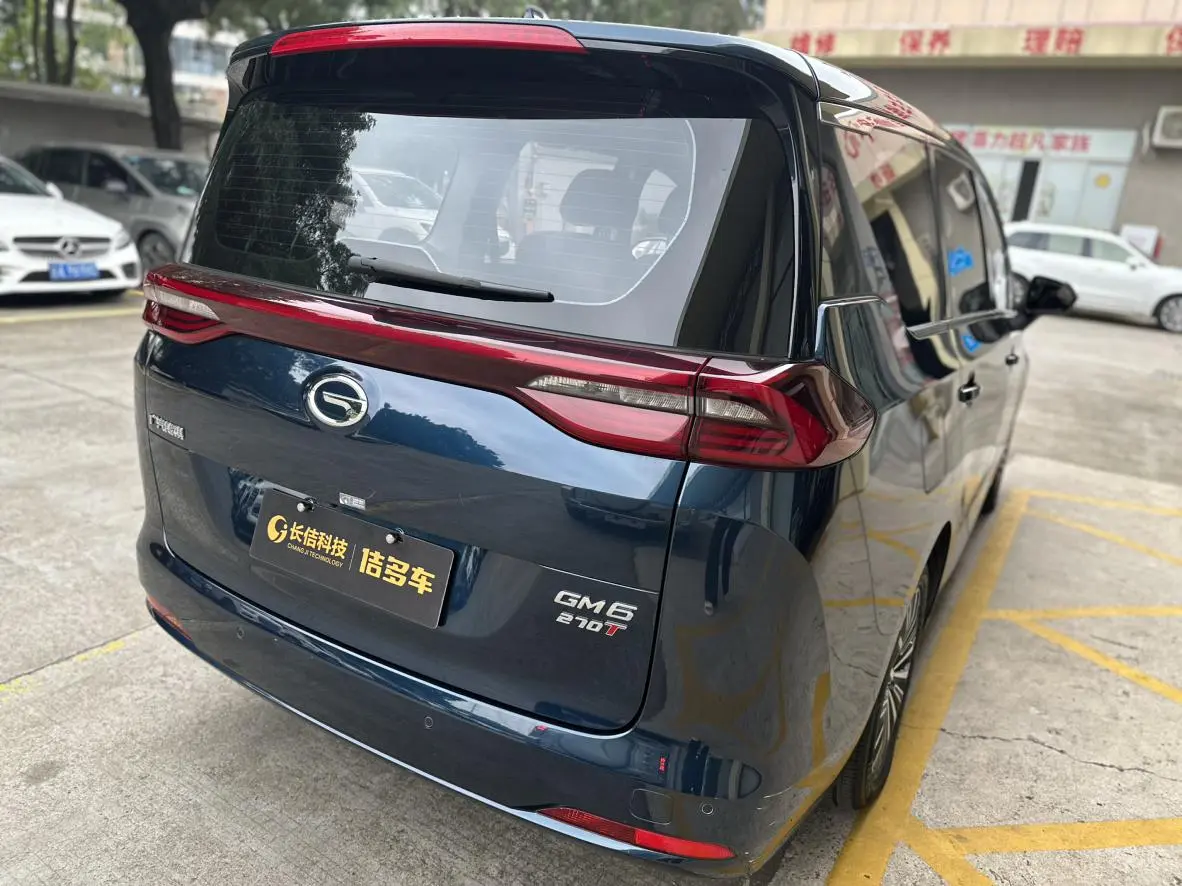 GAC Trumpchi M6 270T automatic Premium Edition 6-seater Country VI