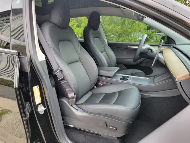 Tesla Model Y Facelifted rear-wheel drive version