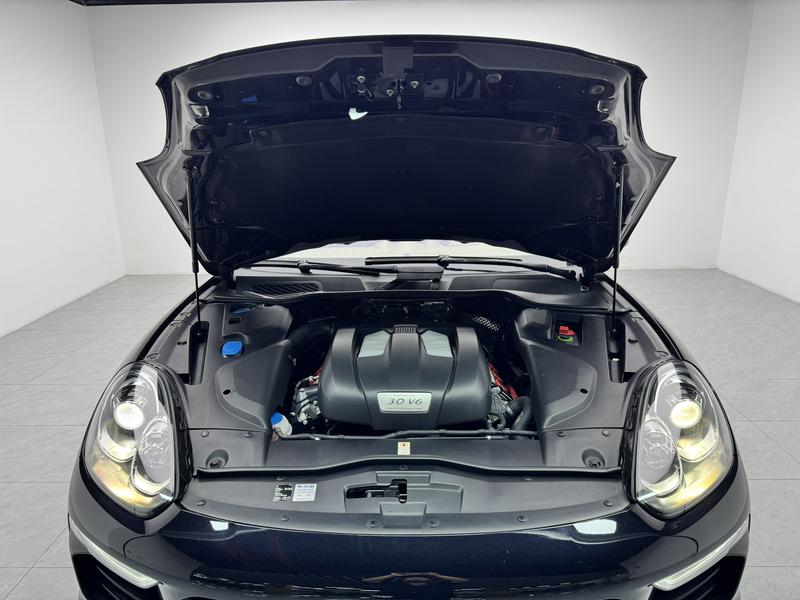 Porsche Cayenne 2015