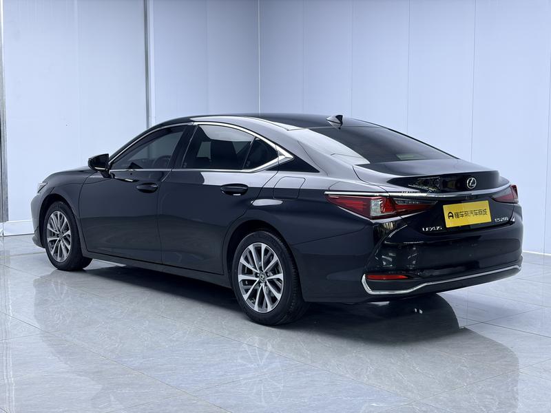 Lexus Lexus ES 2022