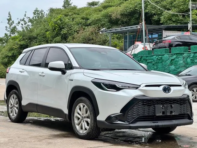 TOYOTA Fenglanda 2.0L Smart Electric Hybrid Dual Engine Leading Version