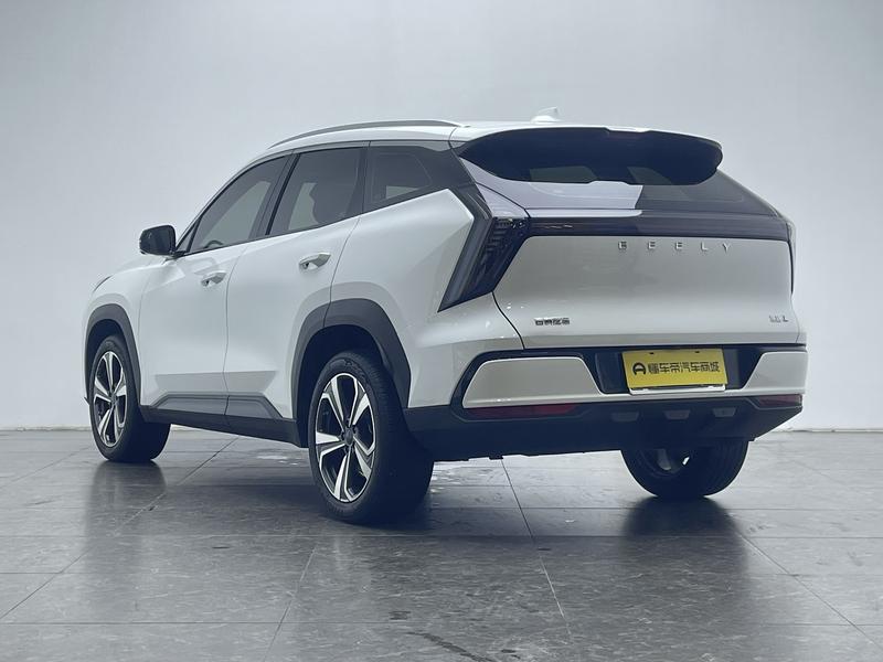 Geely Boyue L 2025