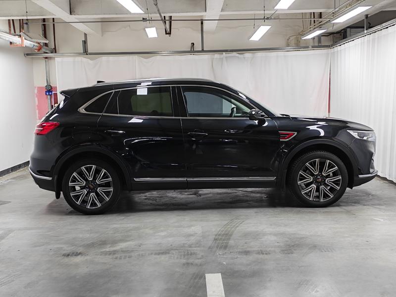 Hongqi Red Flag HS5 2022