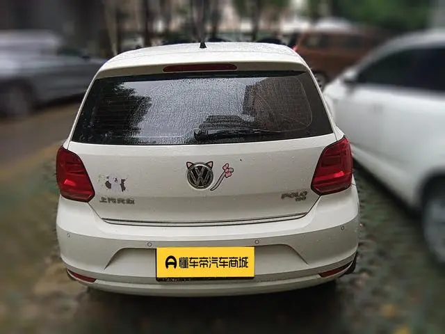 Volkswagen Polo 1.6L automatic luxury type