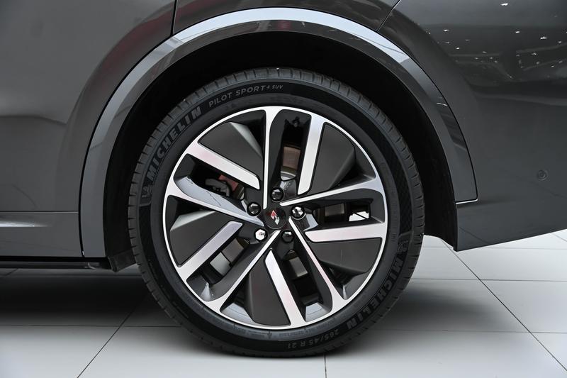 Li Auto Ideal L9 2022
