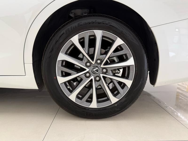 Lexus Lexus ES 2025