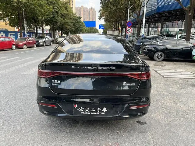 BYD Qin PLUS DM DM-i 120KM flagship type