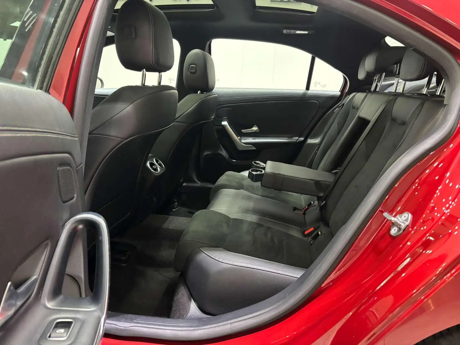 Mercedes-Benz Mercedes-Benz A-class A 200 L sports sedan