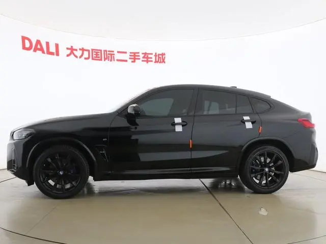 BMW BMW X4 Facelift xDrive 30i M sports Yao Ye Suit