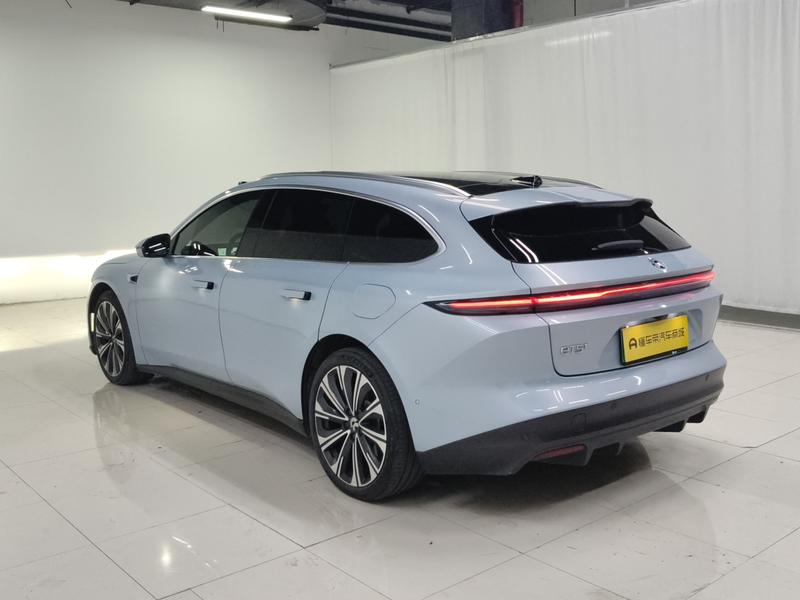 NIO NIO ET5 Touring 2023