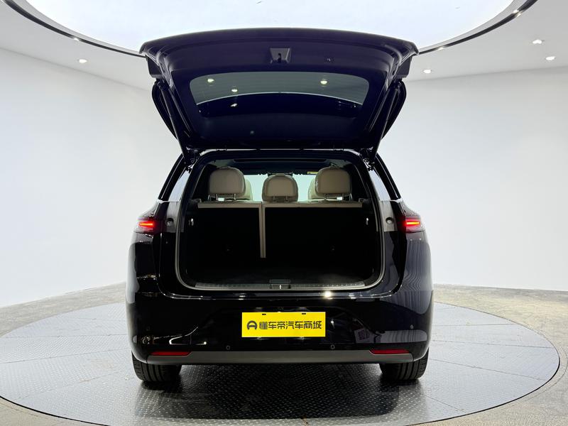 Li Auto Ideal L6 2024