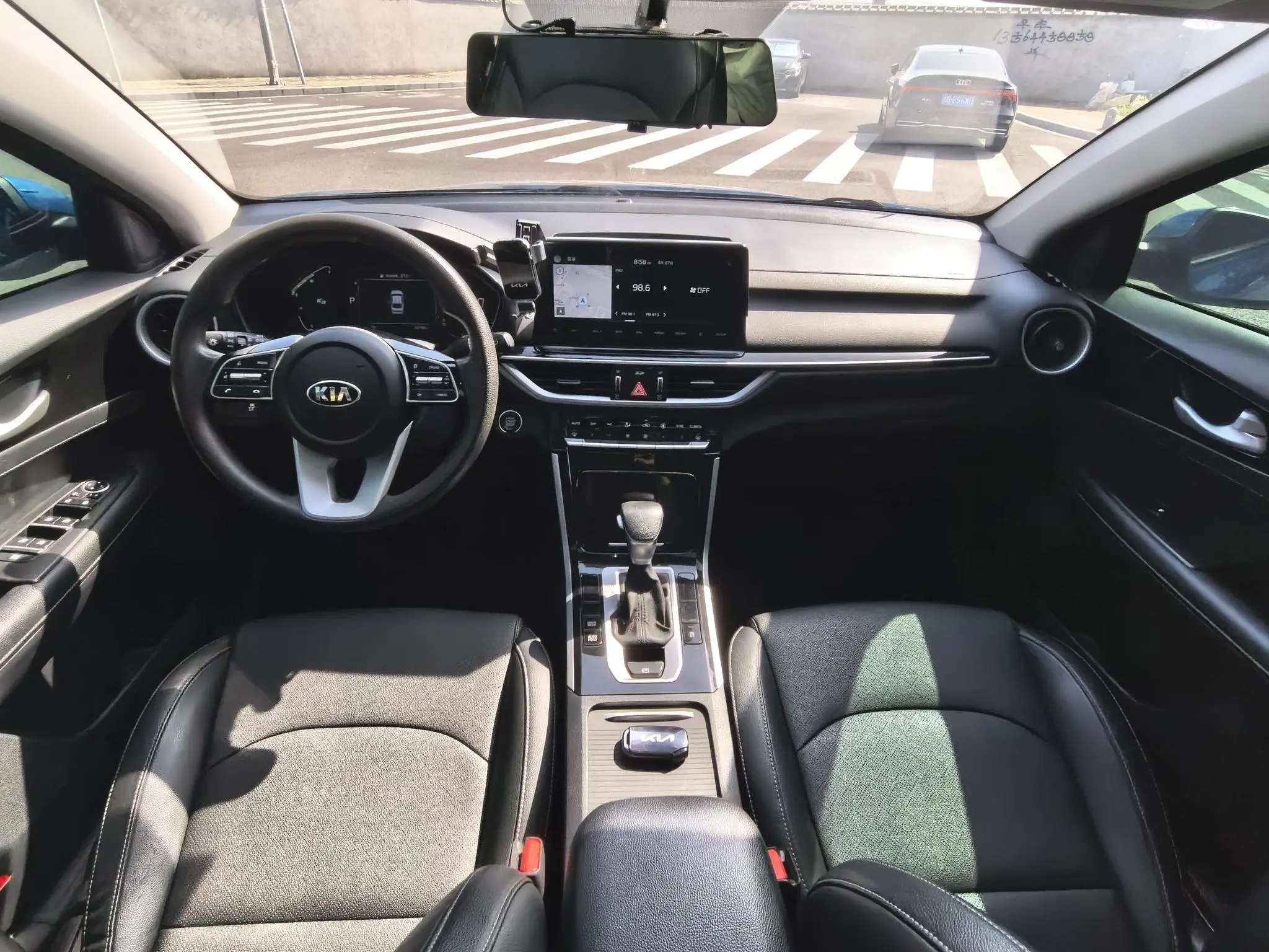 Kia Kia K3 1.5L CVT Smart Enjoy Internet Edition