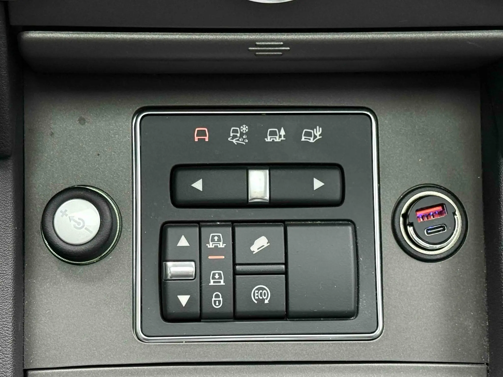Land Rover discover 3.0 SC Yao Black Collector's Edition SE
