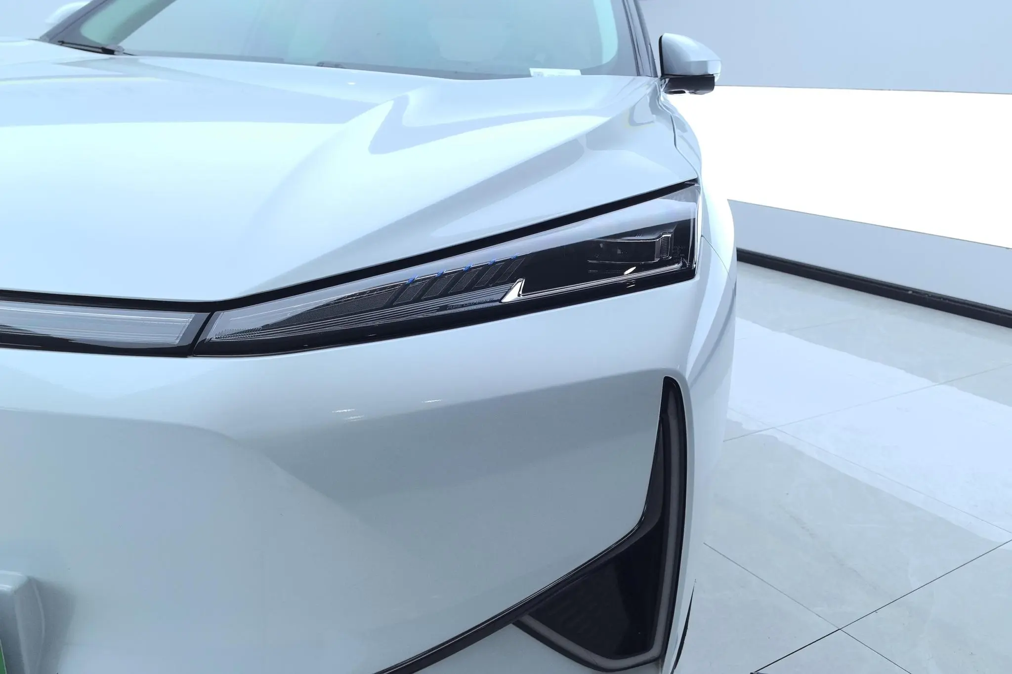 Dongfeng Fengshen Fengshen L7 PHEV 205 Plus