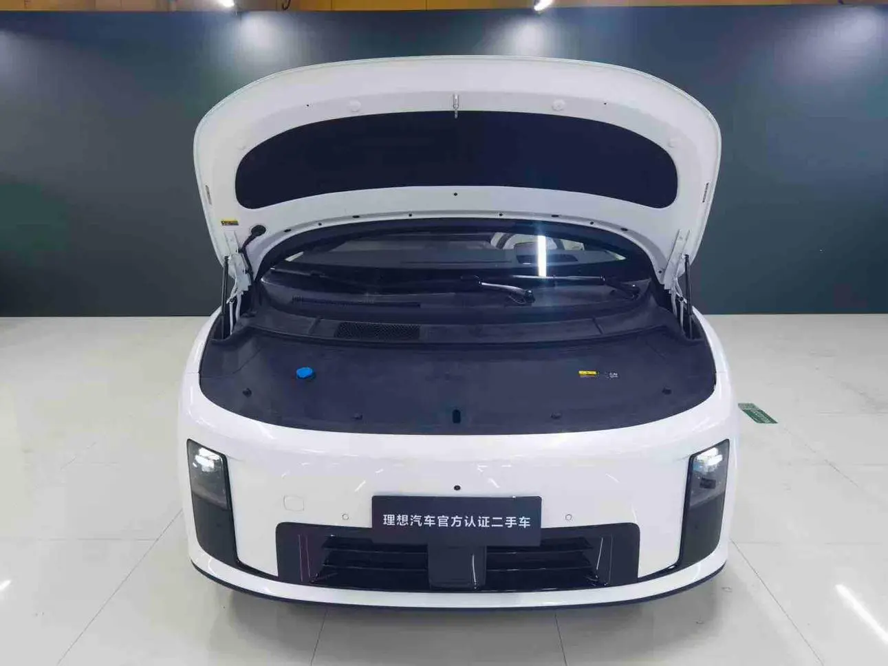Li Auto Ideal i8 Standard edition